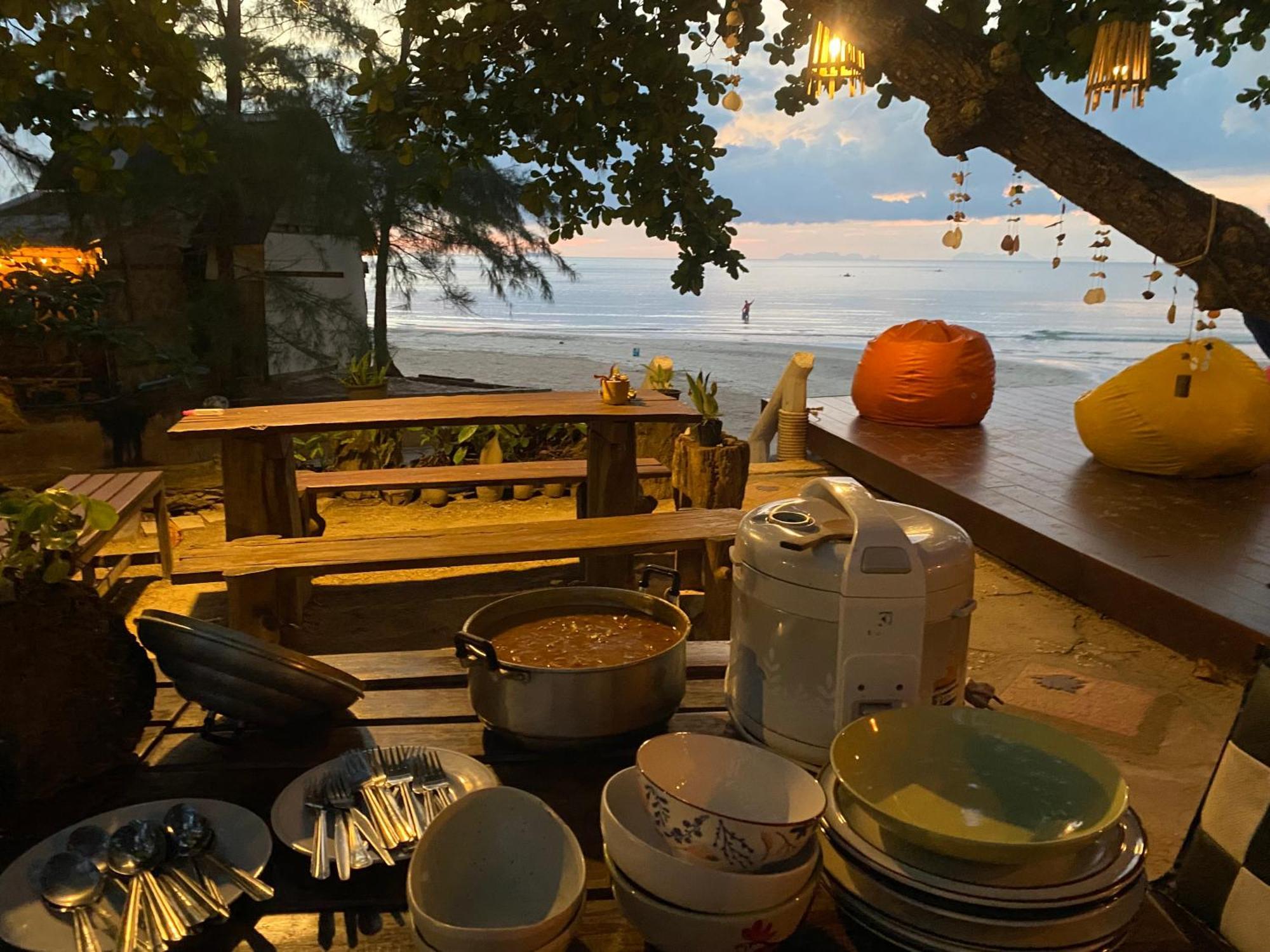 Coconut Lanta Resort @Klong Dow Beach Krabi town Exteriör bild