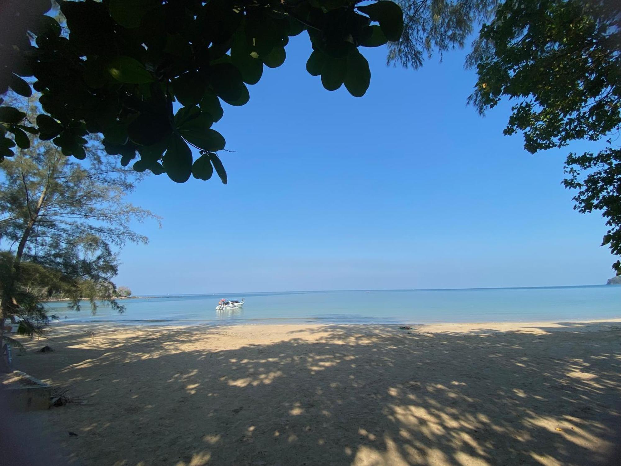 Coconut Lanta Resort @Klong Dow Beach Krabi town Exteriör bild